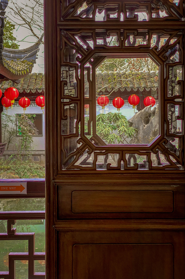 SEASONS: Lan Su Garden | Carol Isaak | Image 4/4