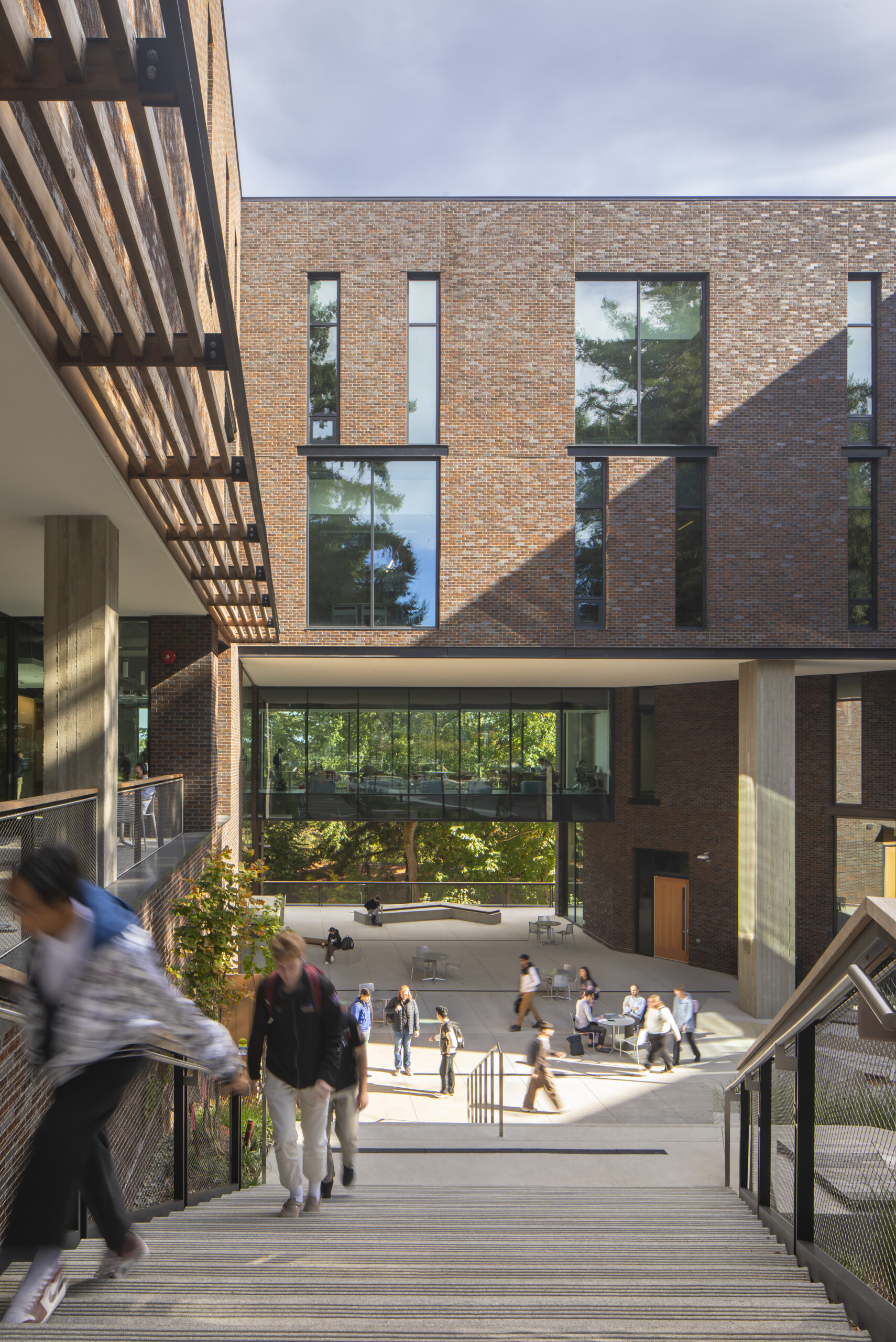 The Interdisciplinary Engineering Building | Image 1/9