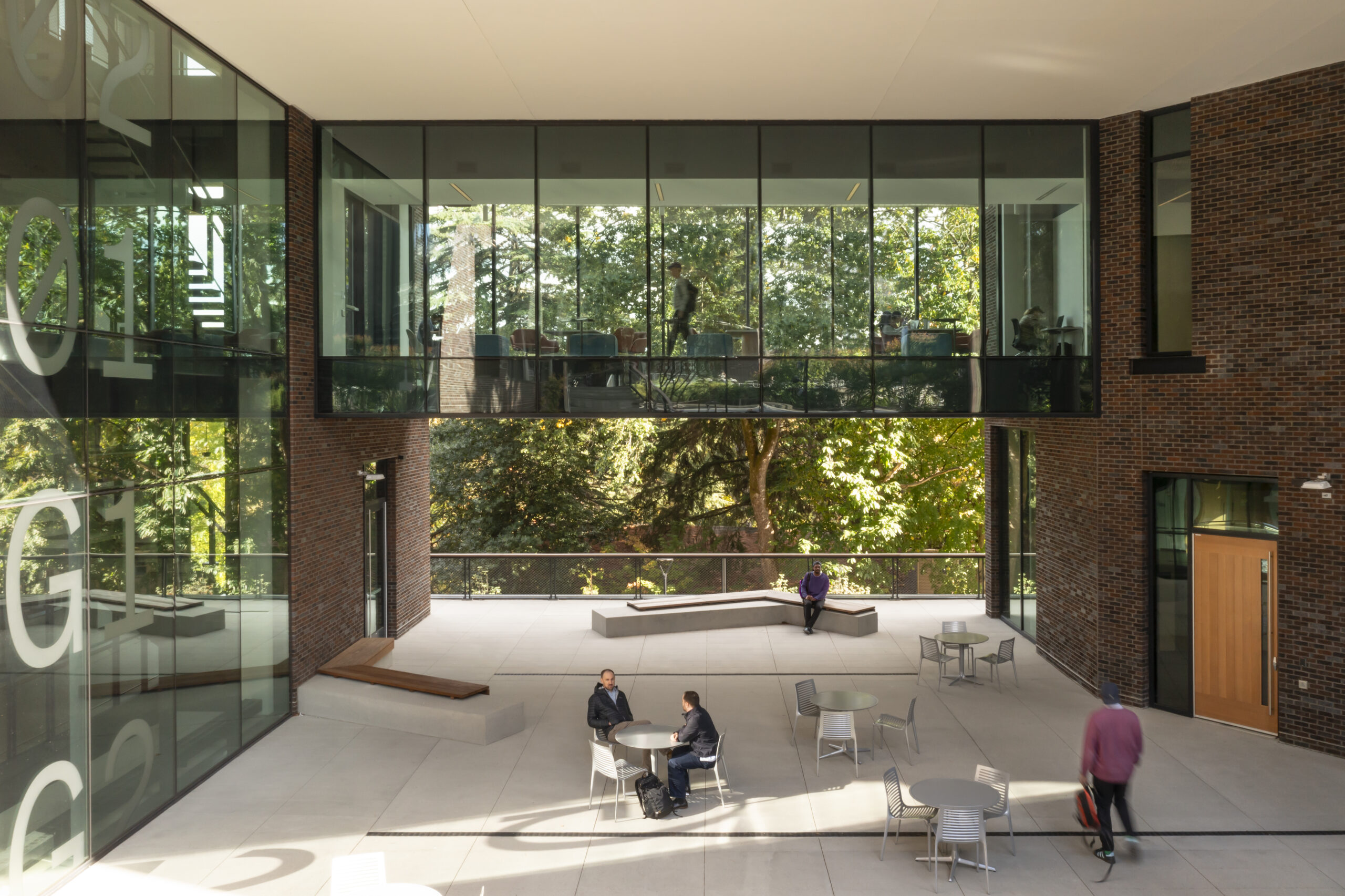 The Interdisciplinary Engineering Building | Image 3/9