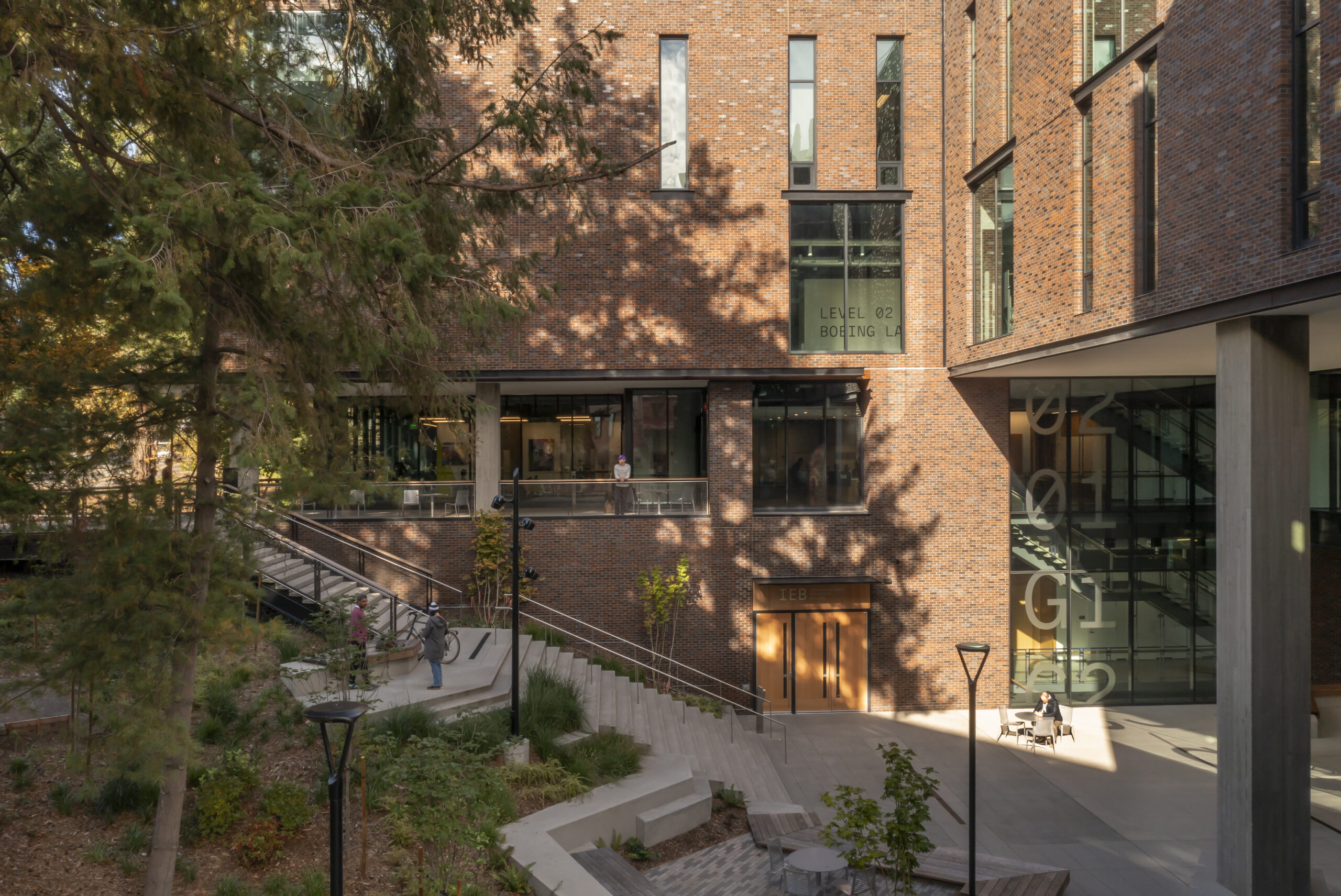 The Interdisciplinary Engineering Building | Image 2/9