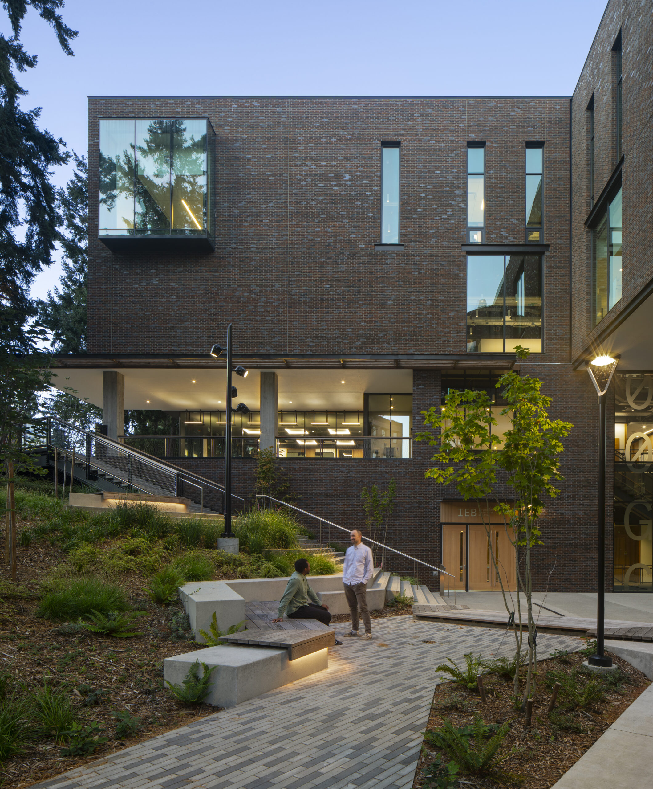 The Interdisciplinary Engineering Building | Image 4/9
