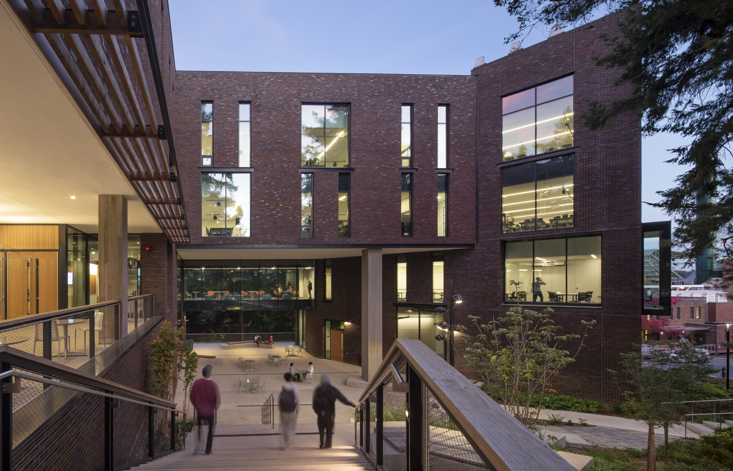 The Interdisciplinary Engineering Building | Image 9/9