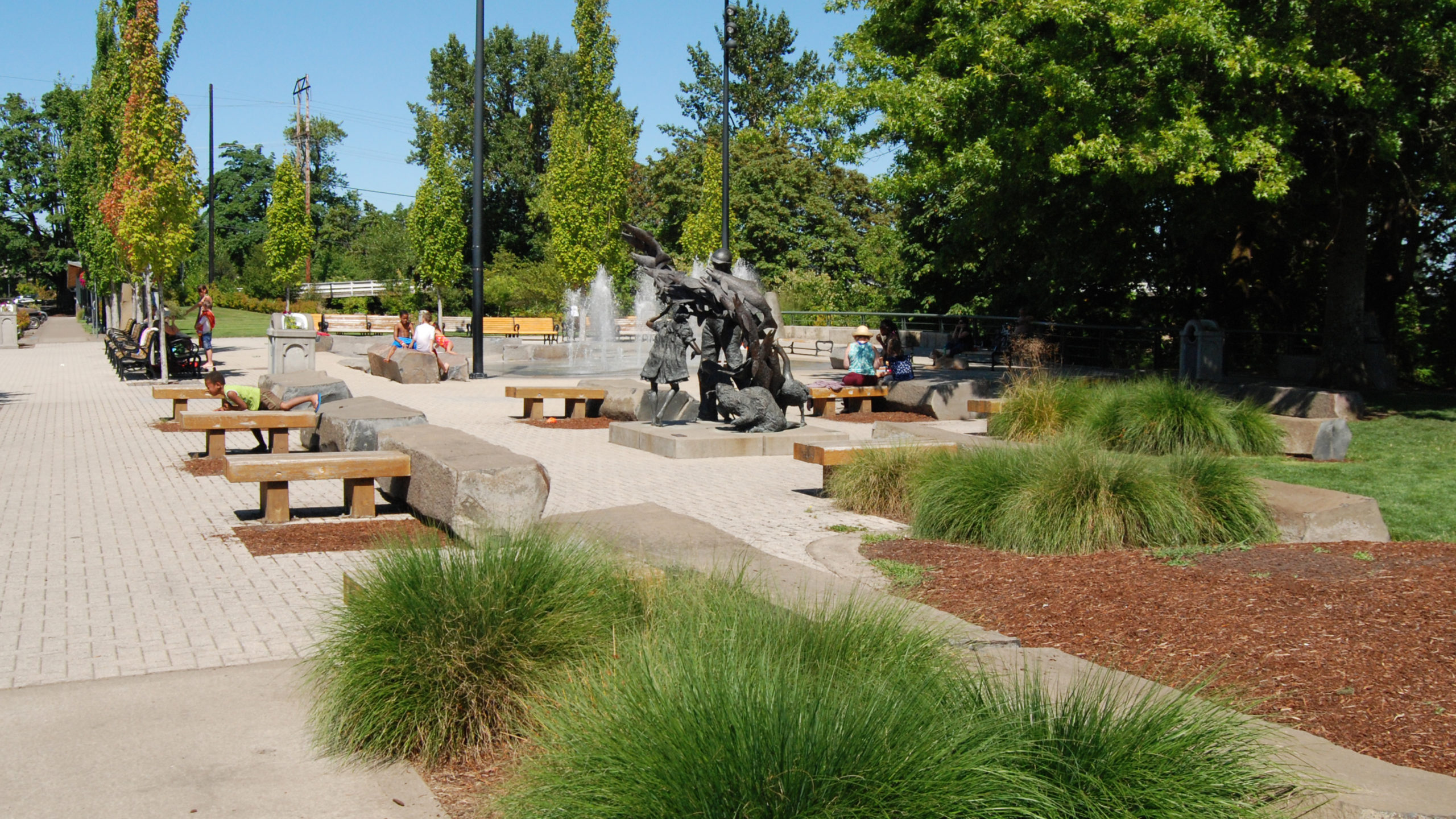 Riverfront Commemorative Park | Image 4/9